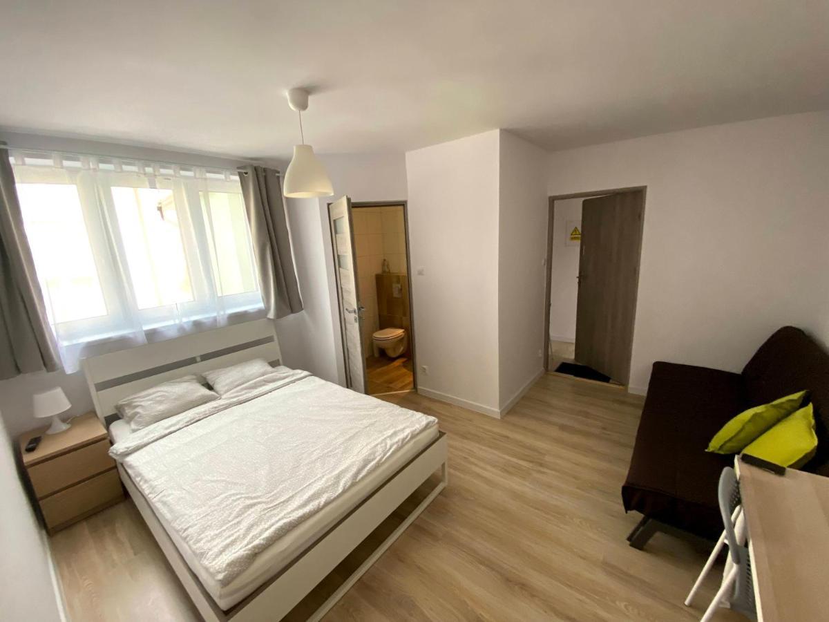 Apartamento Zefir Pokoje Unieście Exterior foto