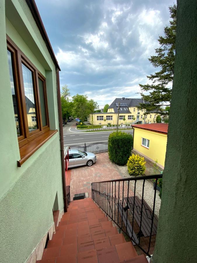 Apartamento Zefir Pokoje Unieście Exterior foto